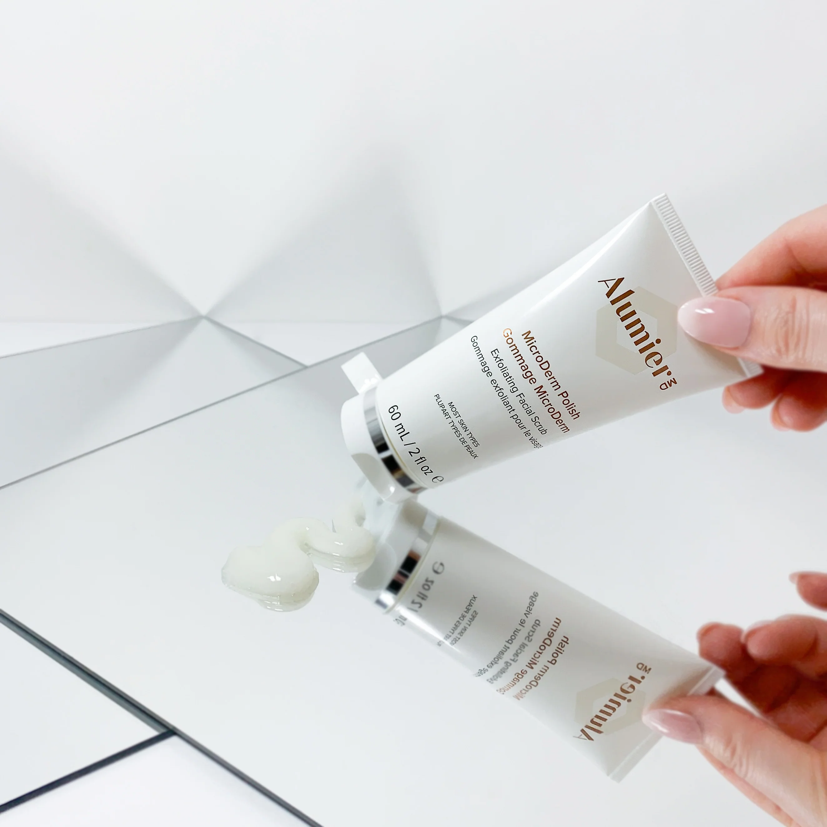 Alumier MD | MicroDerm Polish (60ml) - Image 3