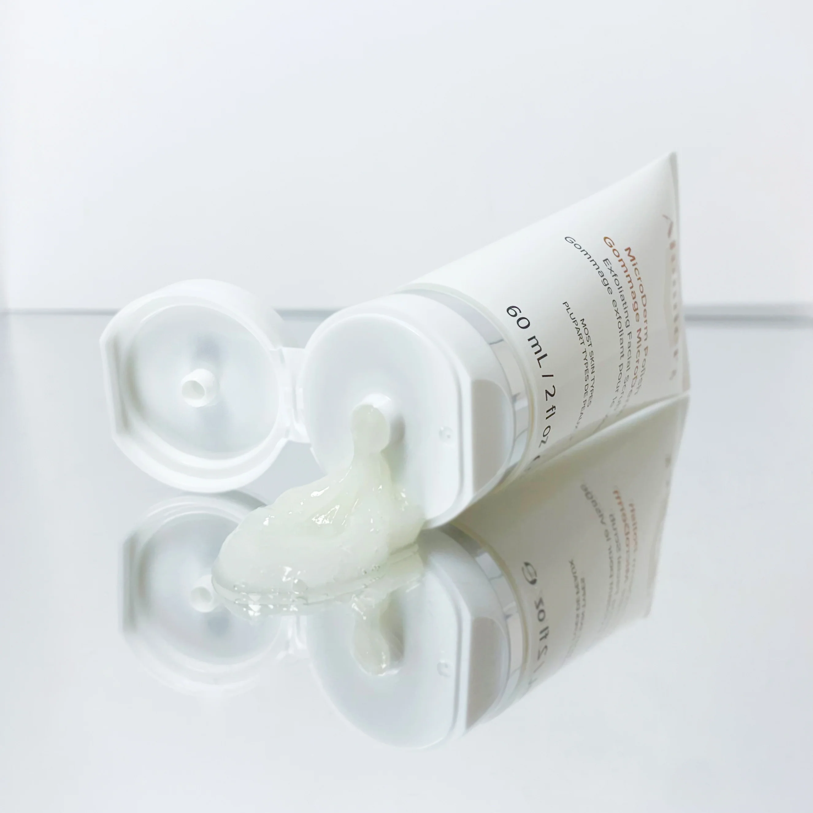 Alumier MD | MicroDerm Polish (60ml) - Image 4