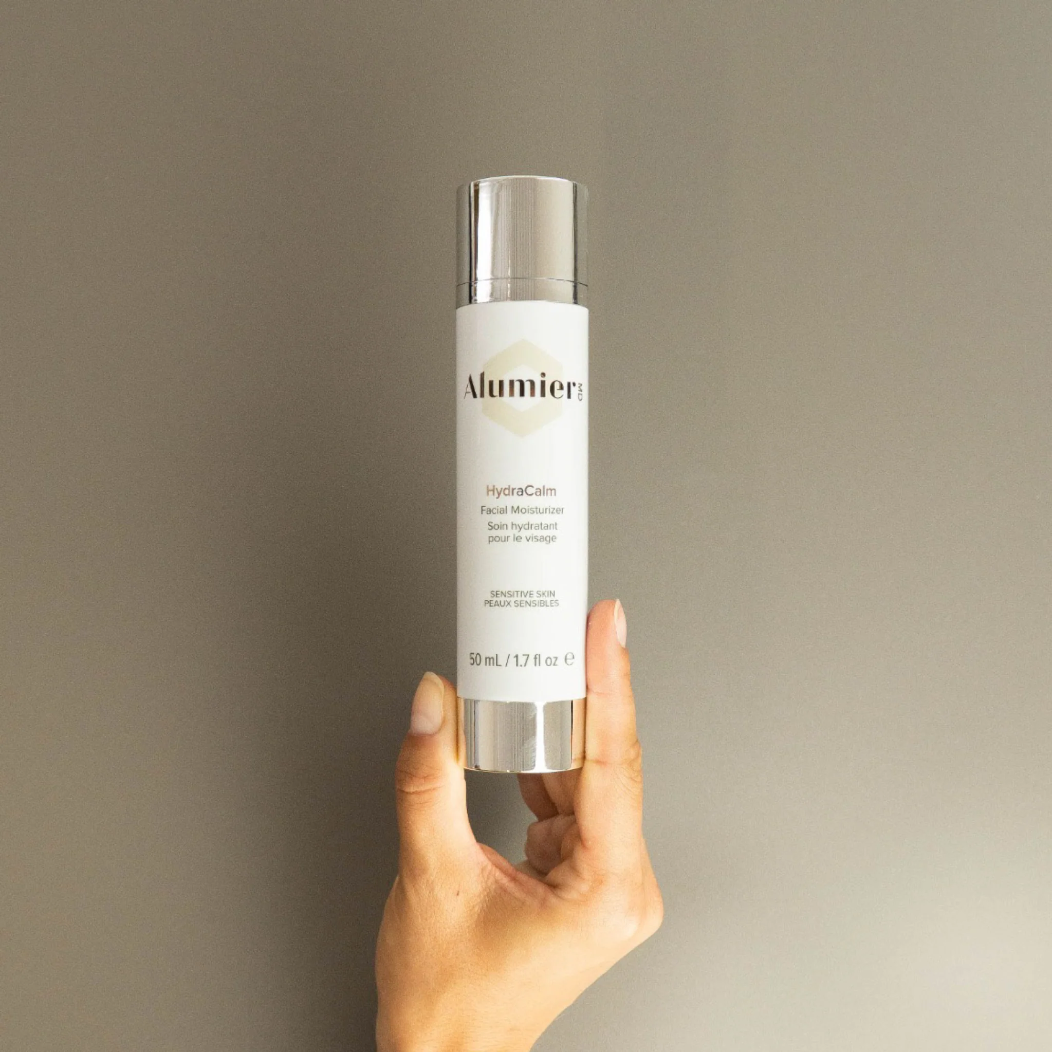 Alumier MD | HydraCalm Moisturiser (50ml) - Image 3