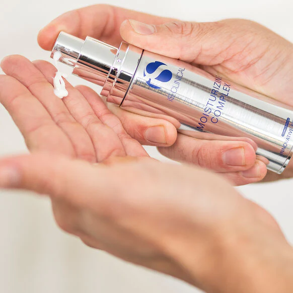 iS Clinical | Moisturising Complex - Image 4